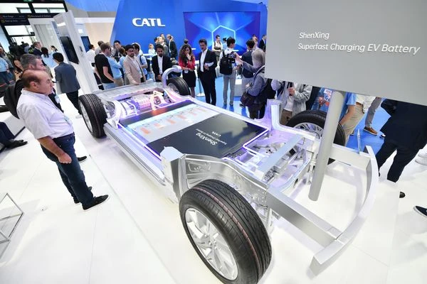 china’s-battery-behemoth-breaks-silence